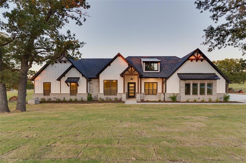 174 Las Brisas Dr, Decatur, TX 76234 - photo 1