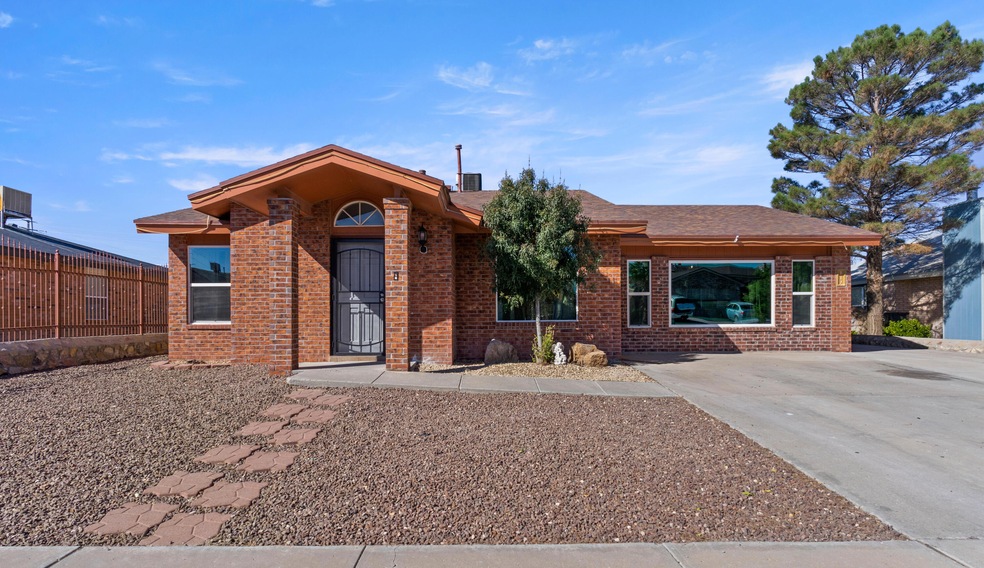 117 Lago Seco Dr, Horizon City, TX 79928 - photo 1