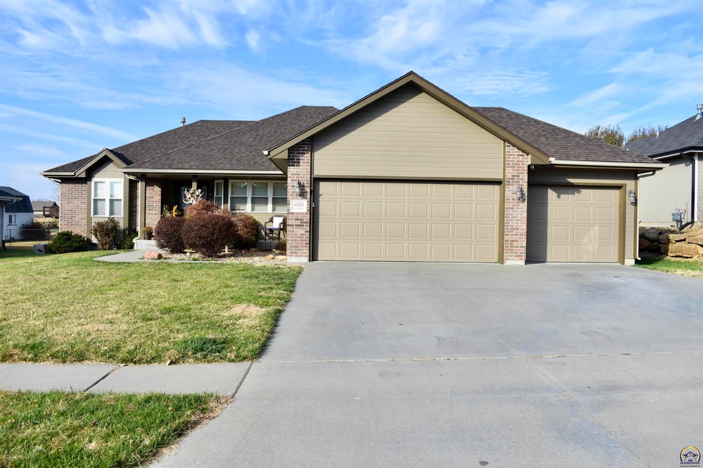 4509 SW Lakeside Dr, Topeka, KS 66610 - photo 1