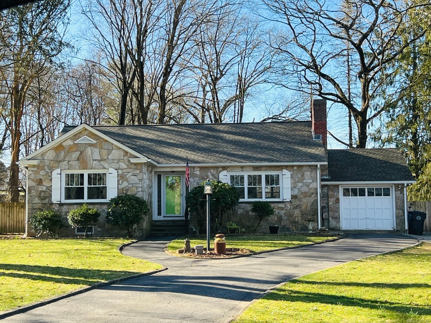 29 Westfield Ave, Danielson, CT 06239 - photo 1