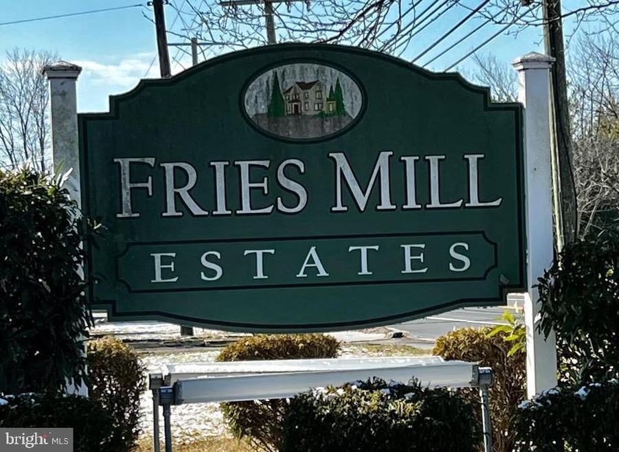 108 Claire Ct unit 8, Blackwood, NJ 08012 - photo 1