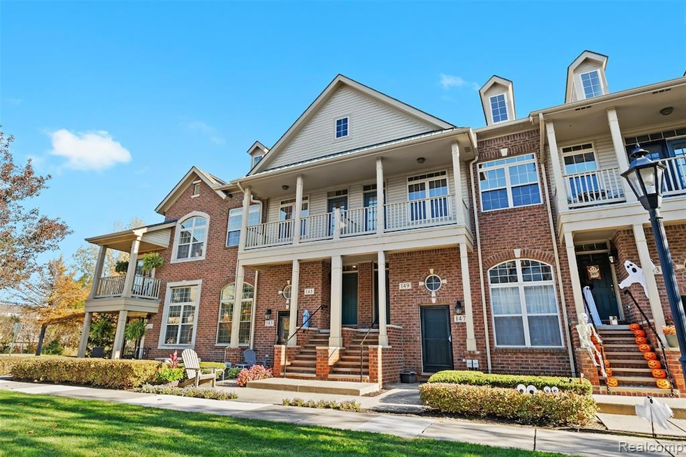 145 E Bay Dr unit 35, Walled Lake, MI 48390 - photo 1