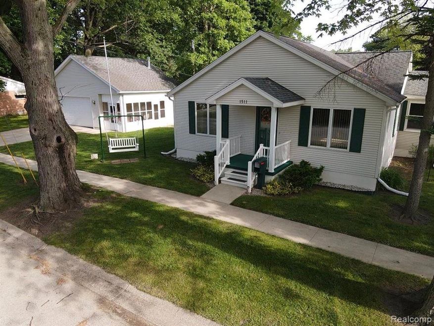 1511 Palmer Ct, Port Huron, MI 48060 - photo 1