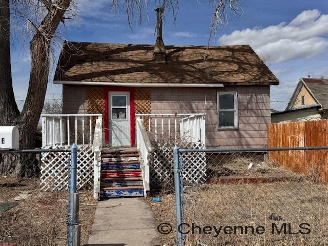 712 S Pine St, Laramie, WY 82072 - photo 1