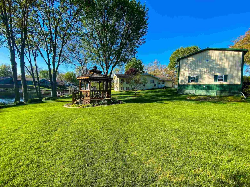 204 Ems D17 Ln, Syracuse, IN 46567 - photo 1