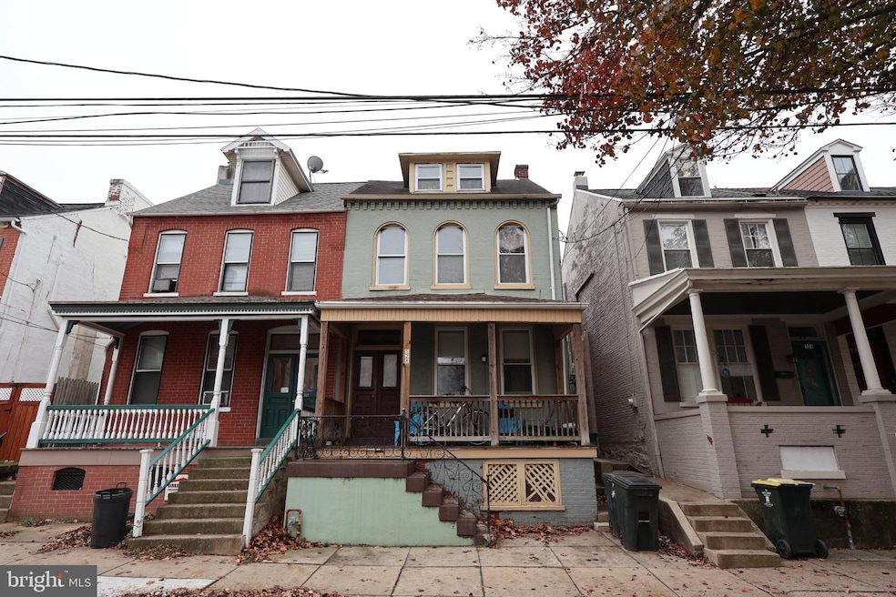 528 E Orange St, Lancaster, PA 17602 - photo 1