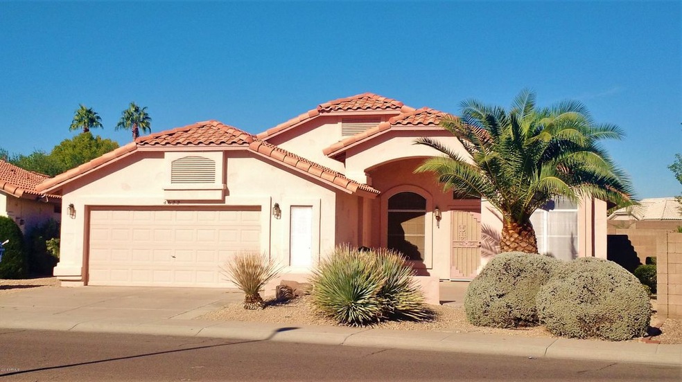 4622 E Thistle Landing Front
