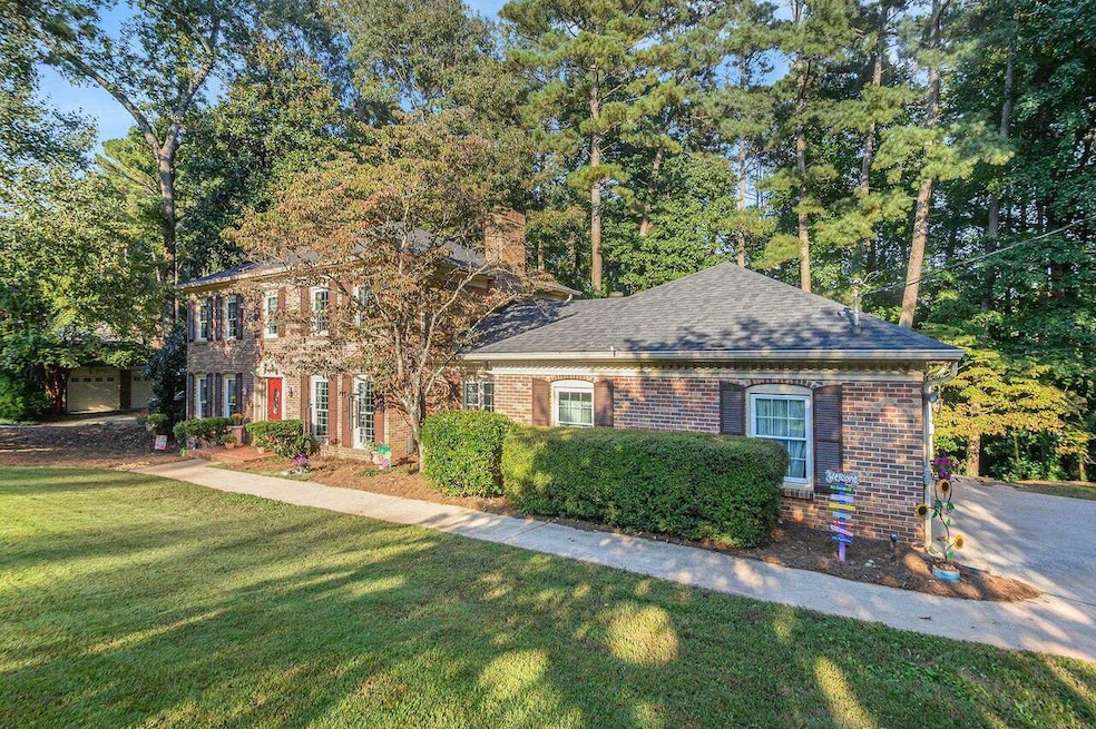 2123 Forestglade Dr, Stone Mountain, GA 30087 - photo 1