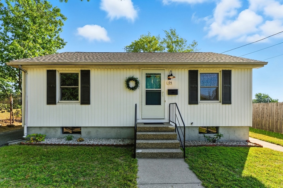 194 Pine St, Ludlow, MA 01056 - photo 1