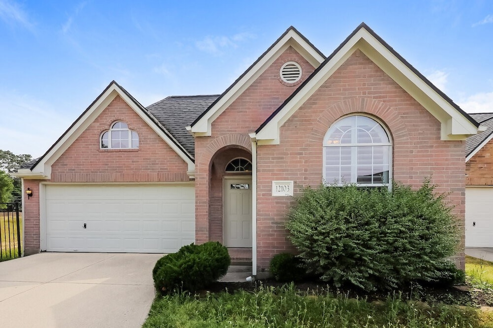 12103 Lakewood Villa Dr, Tomball, TX 77377 - photo 1