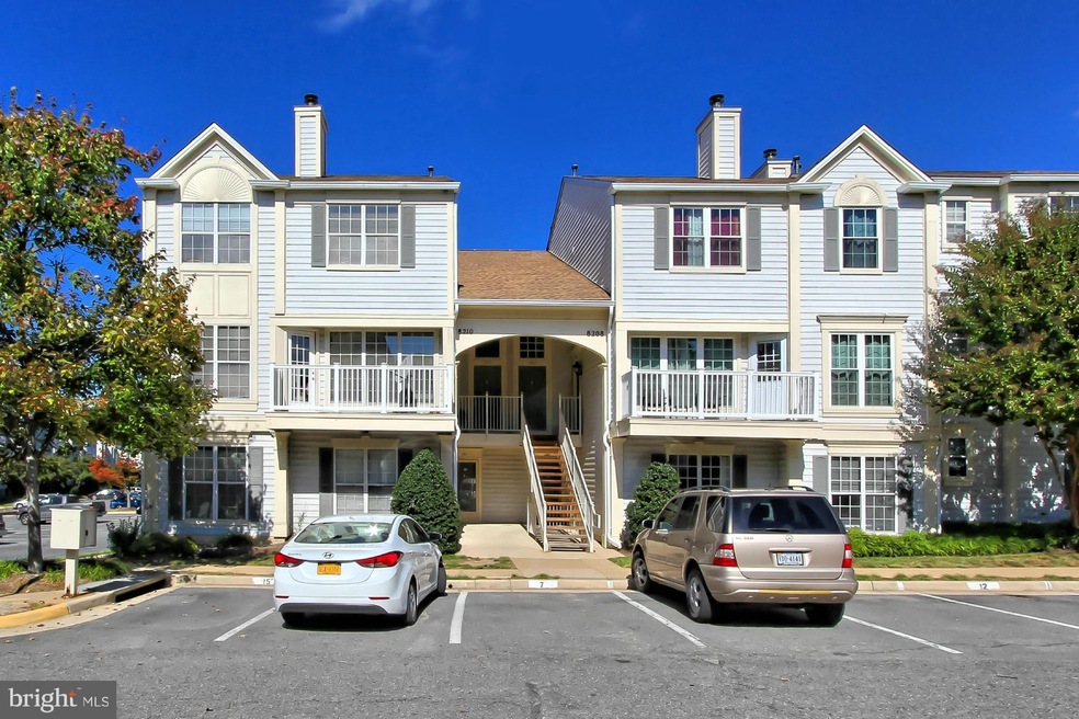 8208 Crossbrook Ct unit A, Lorton, VA 22079 - photo 1