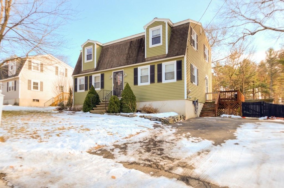 150 Acropolis Rd, Lowell, MA 01854 - photo 1