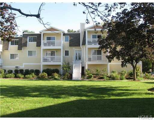 2304 Overlook Cir unit 2304, Piermont, NY 10968 - photo 1