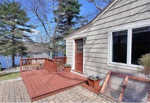 39 Lakeshore Dr, Hopkinton, MA 01748 - photo 1
