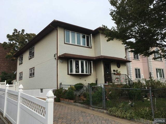 173 Farnham Ave, Lodi, NJ 07644 - photo 1