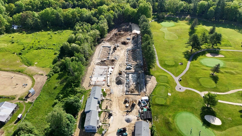 18 Birdie Grove unit E, Rochester, NH 03839 - photo 1