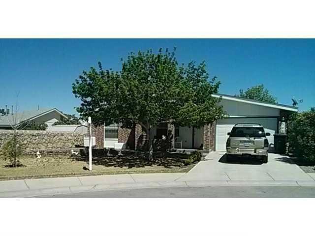 508 Adrian Ct, Horizon City, TX 79928 - photo 1