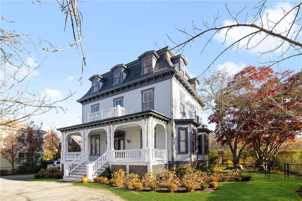 63 Kay St unit 3, Newport, RI 02840 - photo 1