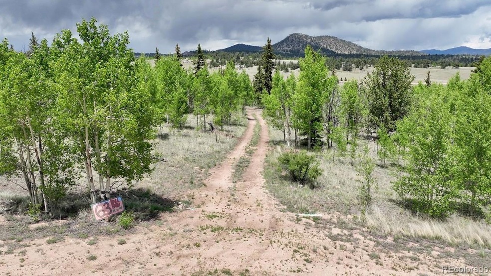 Entrance to property from Ball Path