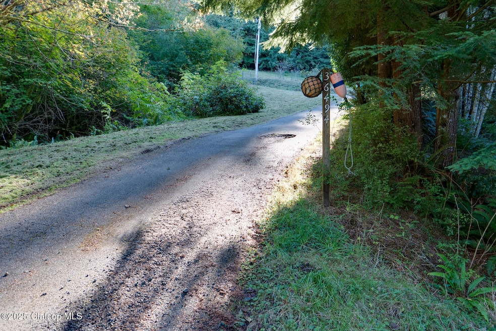 36494 Battle Creek Ln, Astoria, OR 97103 - photo 1