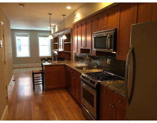 150 Salem St unit 2, Boston, MA 02113 - photo 1