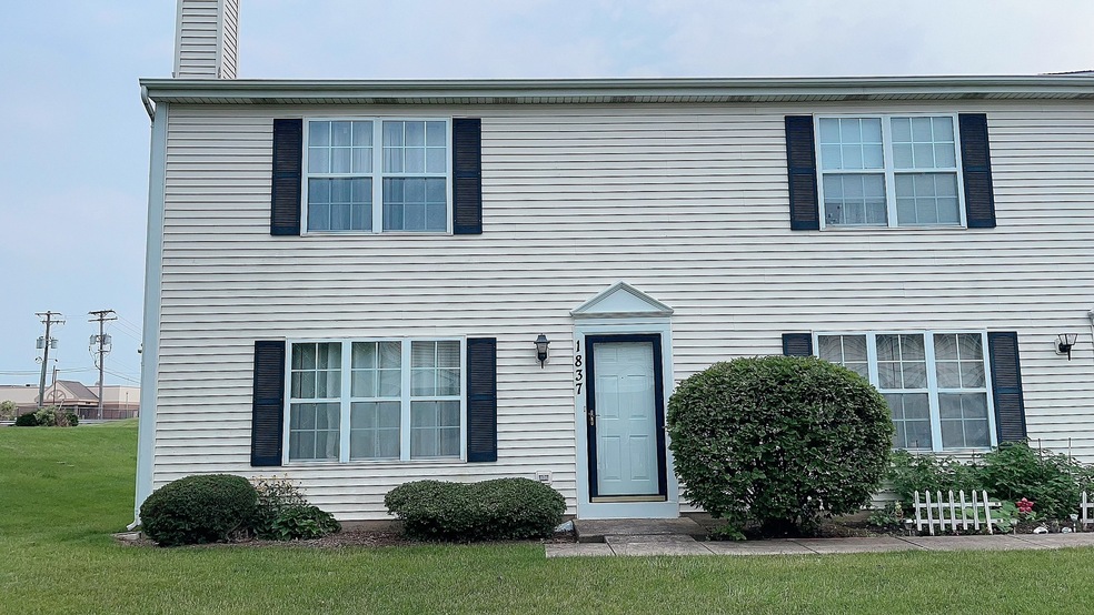 1837 Towhee Ct, Joliet, IL 60435 - photo 1