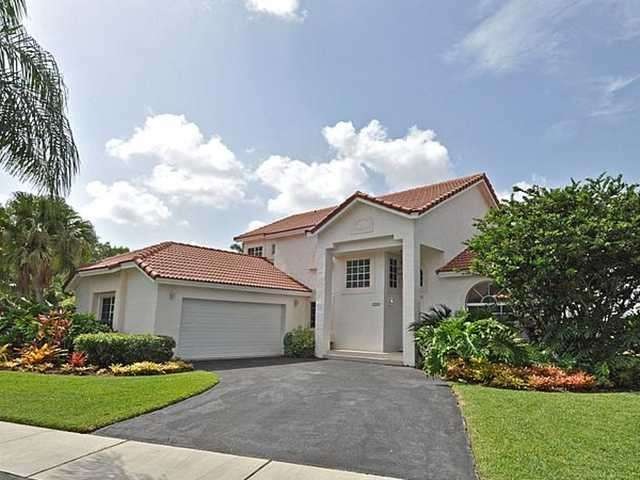 1054 Laguna Springs Dr, Weston, FL 33326 - photo 1