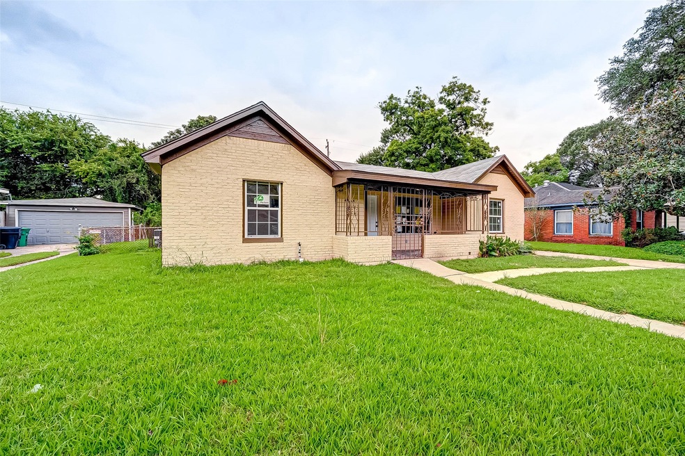 4834 Ventura Ln, Houston, TX 77021 - photo 1