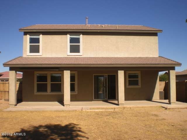 023-329121 back center