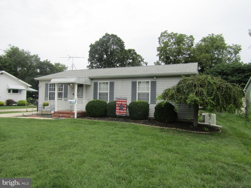 347 N Pearl St, Clayton, NJ 08312 - photo 1