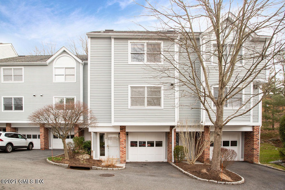 351 Pemberwick Rd unit 702, Greenwich, CT 06831 - photo 1