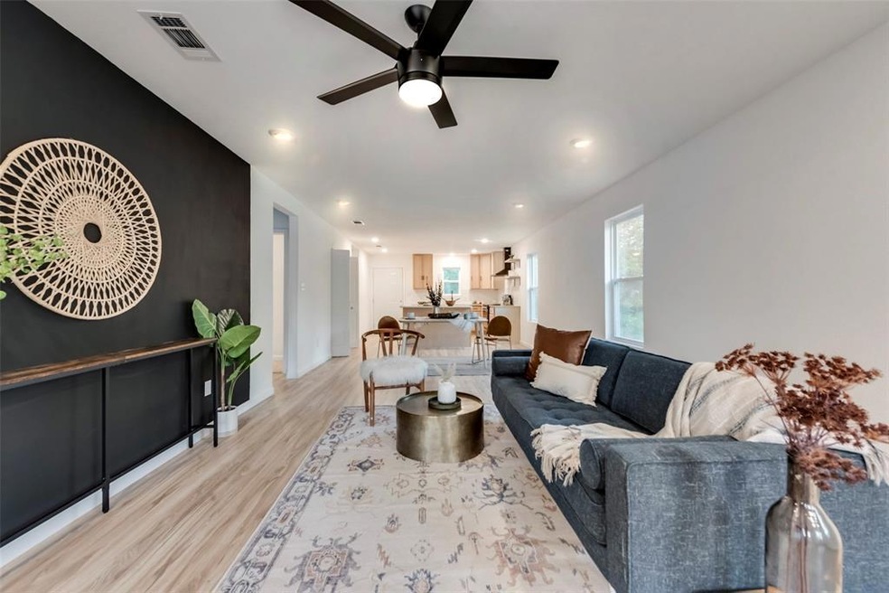 1702 W 12th Ave, Corsicana, TX 75110 - photo 1