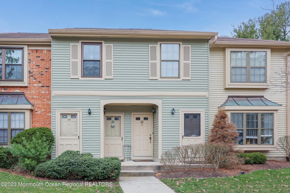 20 Balmoral Ct, Matawan, NJ 07747 - photo 1
