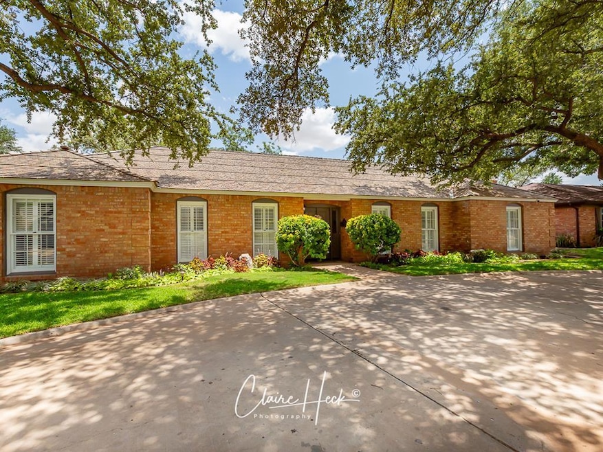 Under Contract $499,000