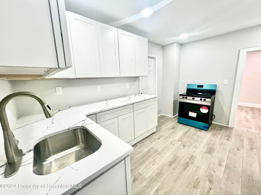 218 Ferdinand St unit fl 1, Scranton, PA 18508 - photo 1