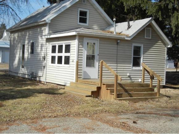 122 E Westfield Rd, Coloma, WI 54930 - photo 1