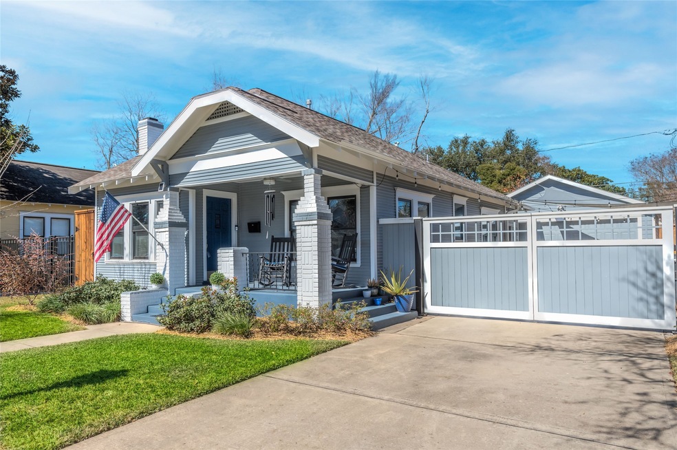 1015 Fugate St, Houston, TX 77009 - photo 1