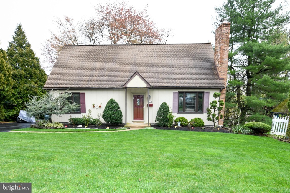 895 Cherry Ln, Southampton, PA 18966 - photo 1