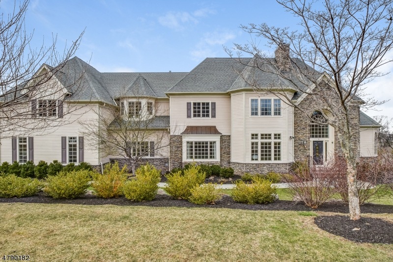 3 Charles Ln, Green Brook, NJ 08812 - photo 1