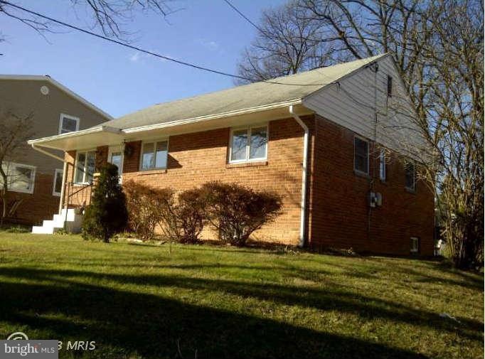 7404 Valleycrest Blvd, Annandale, VA 22003 - photo 1