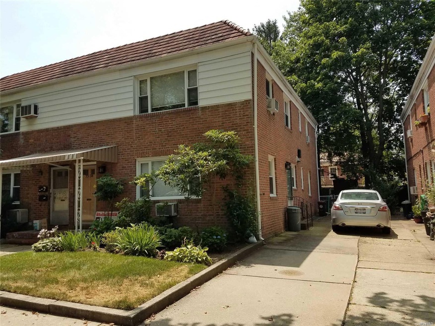 73-34 197th St, Flushing, NY 11366 - photo 1