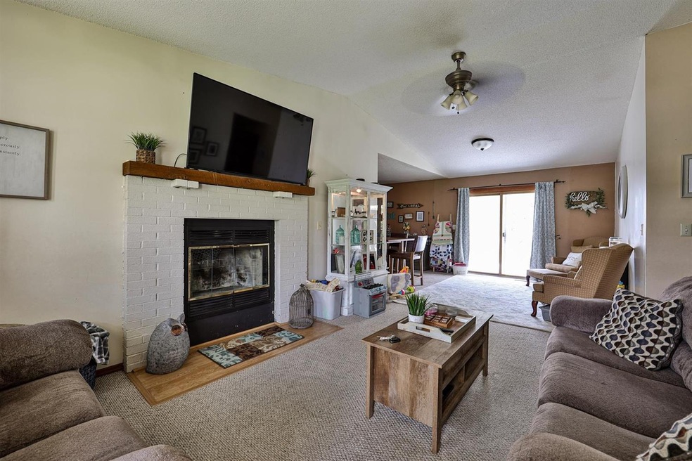 893 Trails End Dr, Monroe, OH 45050 - photo 1