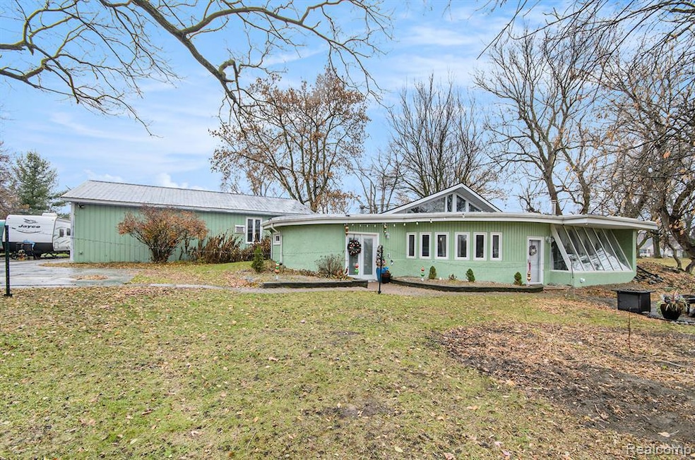 60742 11 Mile Rd, South Lyon, MI 48178 - photo 1