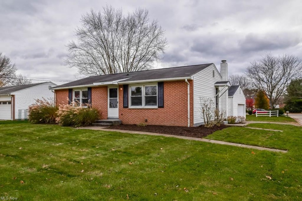 Remodeled 3 bedroom, 1.5 bath ranch with a finishe
