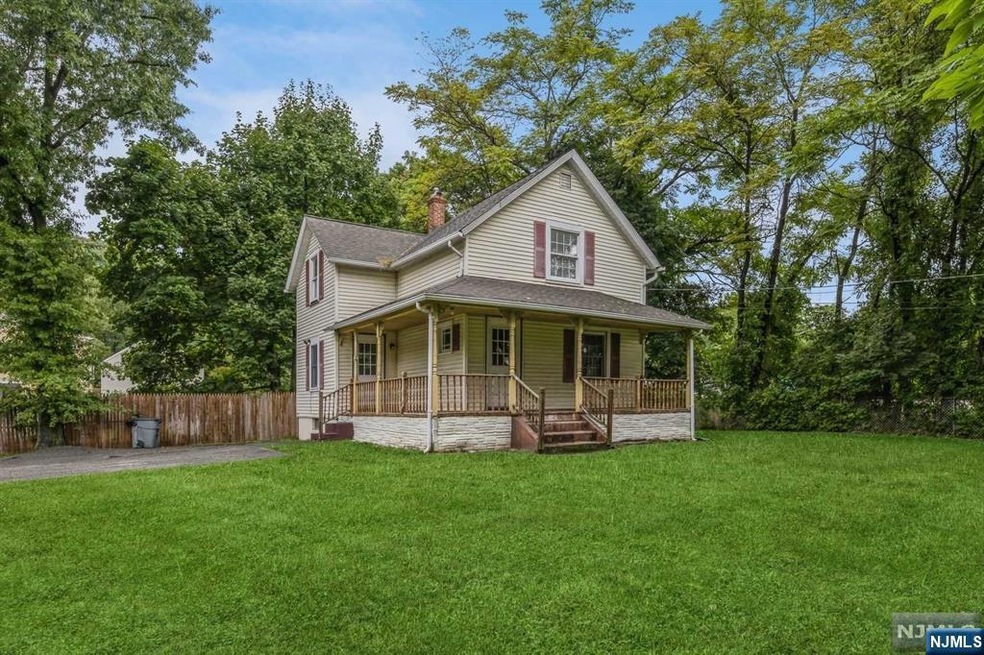 13 Mountainside Ave, Mahwah, NJ 07430 - photo 1