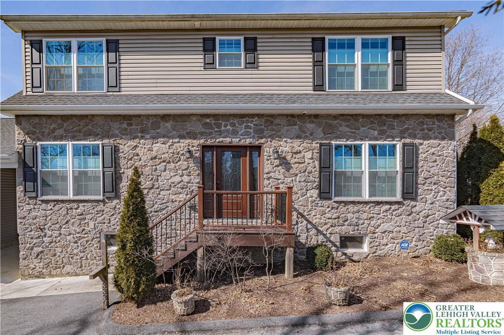 3330 E Columbia St unit 3332, Whitehall, PA 18052 - photo 1