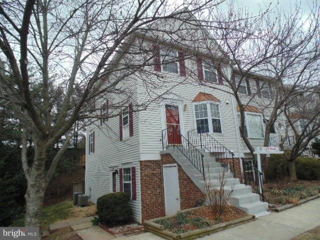 4192 Pleasant Meadow Ct unit 102A, Chantilly, VA 20151 - photo 1