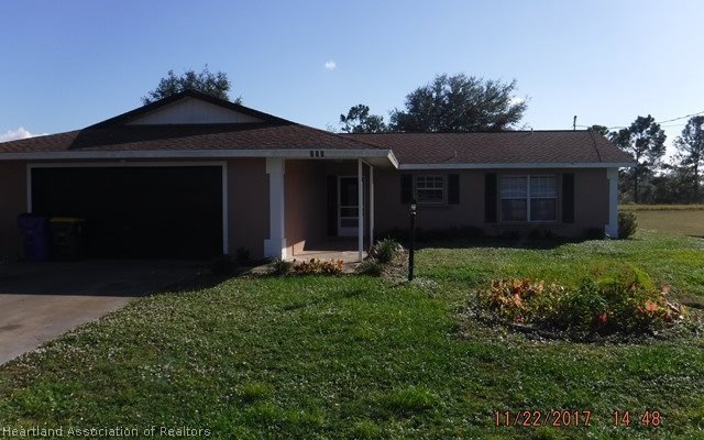 225 Blue Moon Ave, Lake Placid, FL 33852 - photo 1