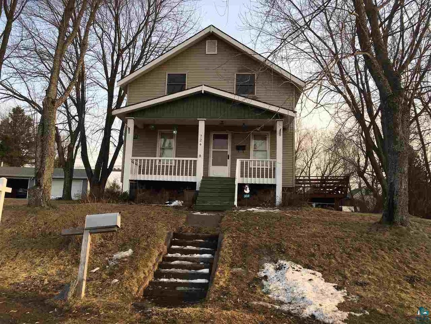 724 5th St, Duluth, MN 55810 - photo 1