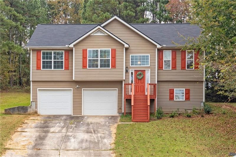 Move in ready home on cul-de-sac.